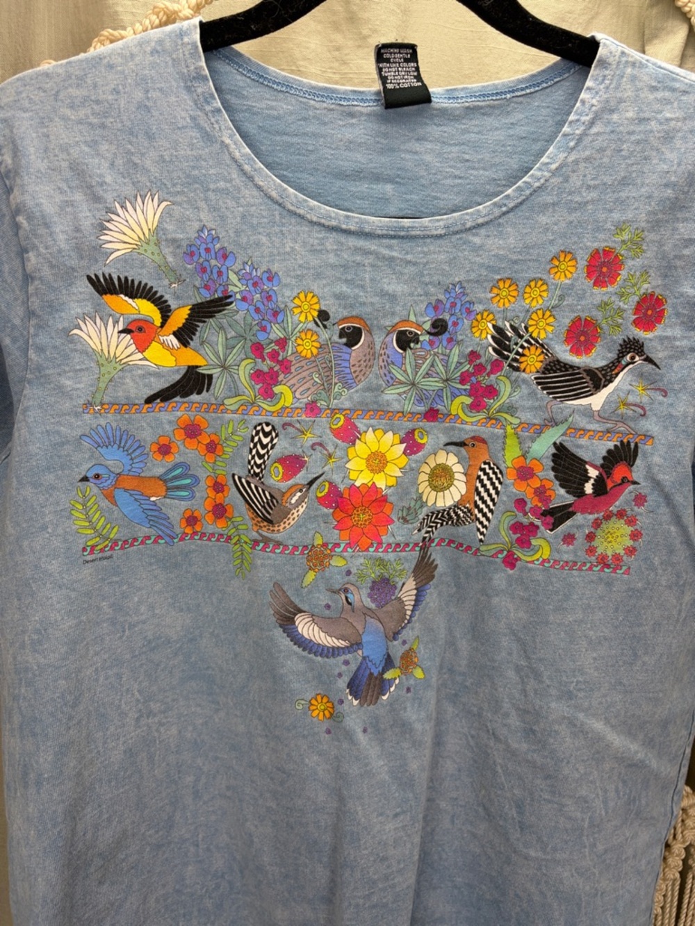 Sabaku Artwear Light Blue Tee with Multicolor Bird & Floral Graphic | Small - Picture 2 of 11